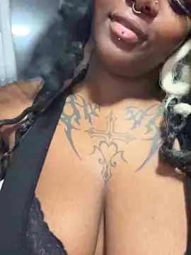 Nyla xox online show from April 18, 12:35 am