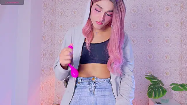 Mikavelvet08 online show from April 9, 6:35 pm