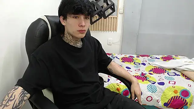 naty 18 online show from April 19, 6:35 am