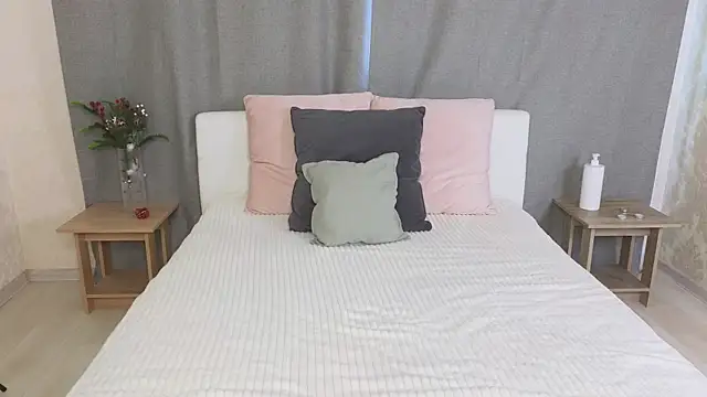 MelissaAvis online show from July 16, 9:14 am