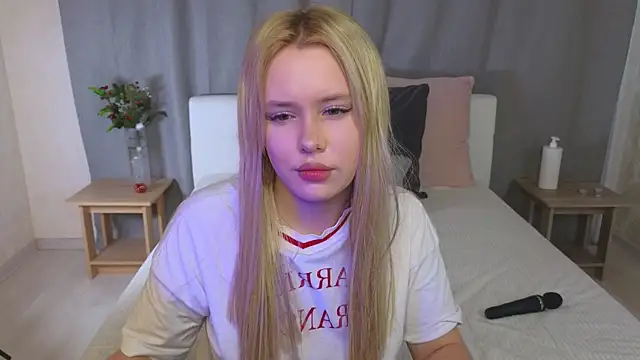 MelissaAvis online show from June 10, 5:50 am