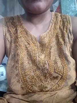 Hotmyfigure online show from April 28, 2:09 am