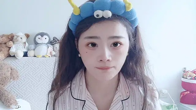 cc-8 online show from April 19, 6:24 am