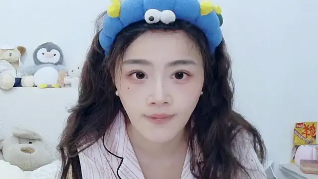 cc-8 online show from April 17, 3:58 pm