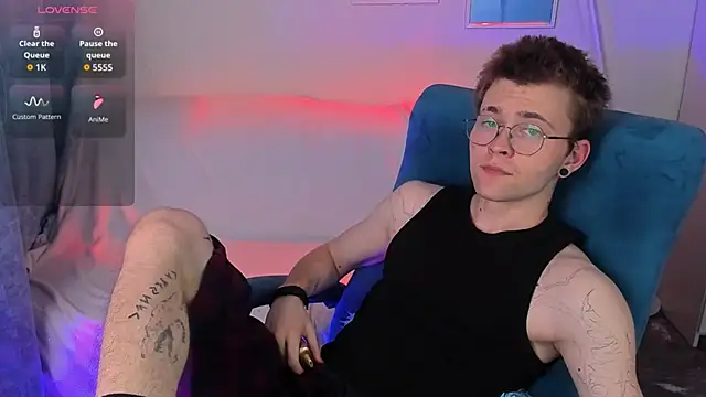 Thomas Norton online show from June 6, 8:37 pm