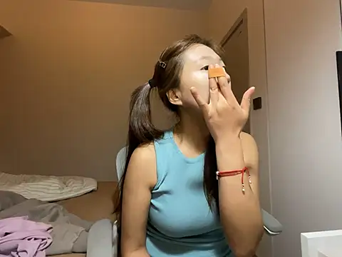 tutu512 online show from March 27, 4:30 pm