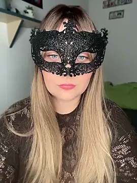 Blonde Cougar online show from April 18, 8:31 pm