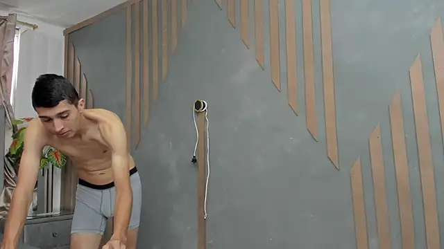 MiaANDronyy online show from April 15, 1:11 pm