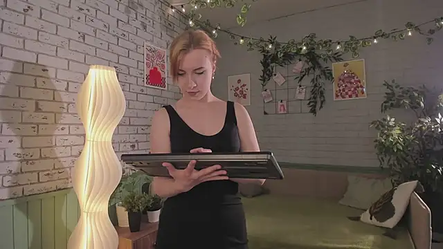 miraiakik online show from April 17, 1:02 pm