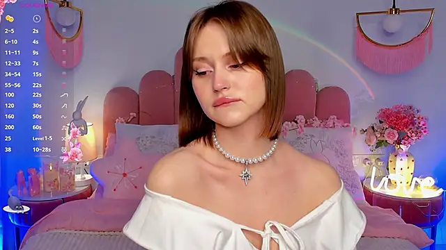 MariLew online show from April 18, 5:32 am