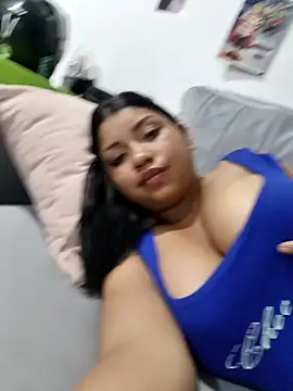 zoe tamara online show from April 17, 1:40 am