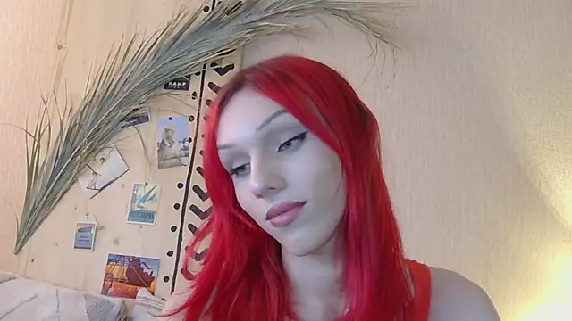 Kirana Hayes online show from April 15, 2:28 pm