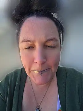 Queenemerald online show from July 11, 7:58 pm