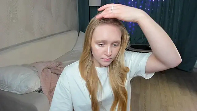 VestaBowmer online show from April 18, 7:11 am