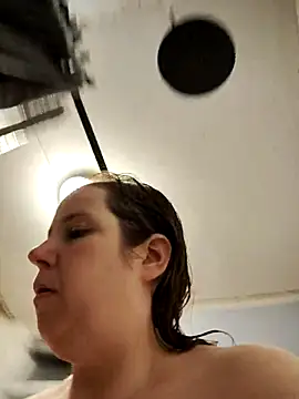 023thickandjuicy07 online show from April 18, 3:09 am