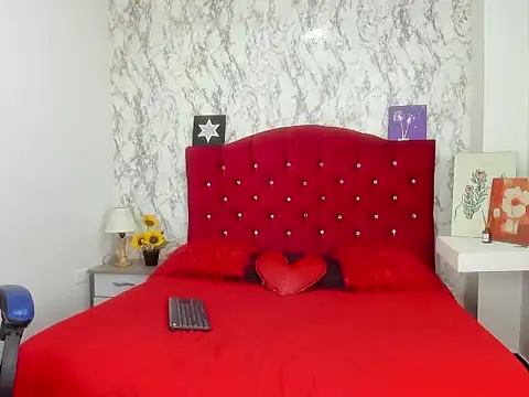 Alejandra and James  online show from April 18, 11:13 am