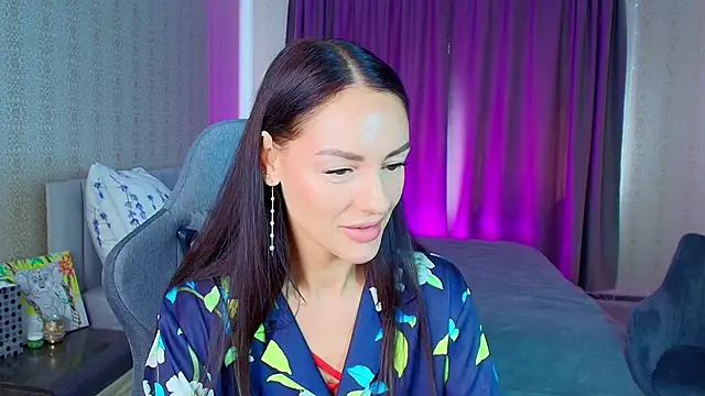 MalenaBelucci  online show from April 14, 9:42 am