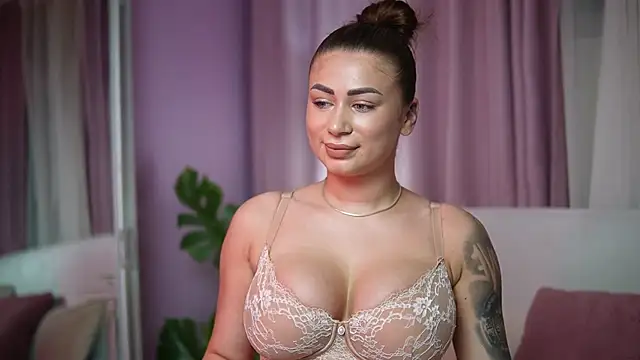 AmeliaBarbie online show from March 31, 8:31 pm