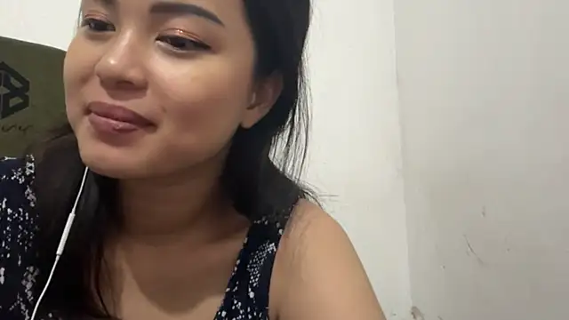 ChristenaShogren online show from April 15, 7:58 pm