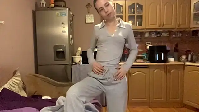 enchantedass online show from April 1, 7:22 pm