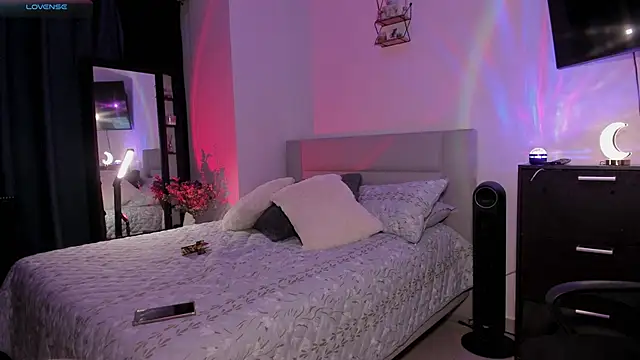 miia jhones16 online show from April 13, 4:14 am