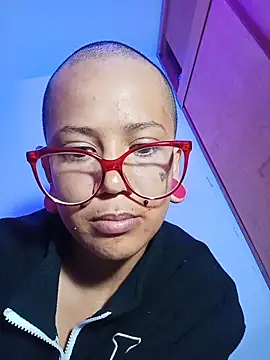 xblackstarX1 online show from April 16, 2:12 am