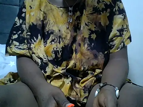 nice-lovely online show from April 15, 7:25 pm