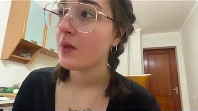 Annnna  online show from April 17, 4:20 pm