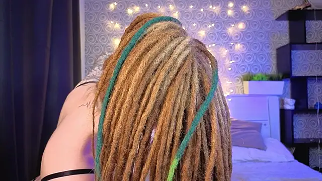 MathildeRudiger online show from April 19, 1:05 am