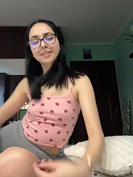 TheaMerve online show from April 6, 4:19 pm