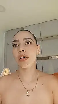 AmbarJenssen online show from April 17, 2:30 pm