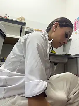 SUSYMIILS online show from April 24, 6:22 pm