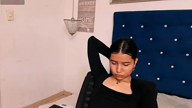 Morgansmithx online show from April 14, 3:56 pm