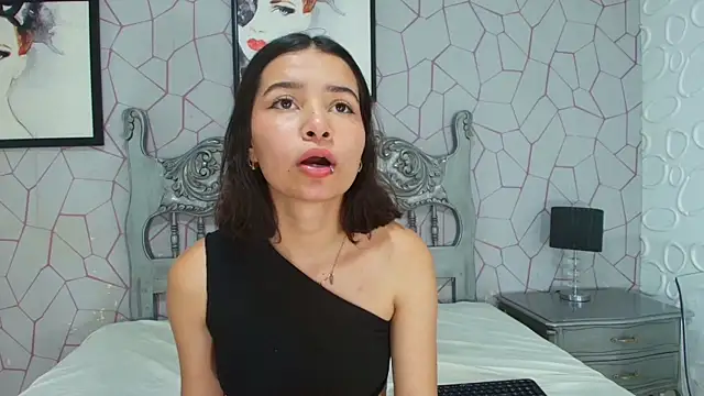 Morgansmithx online show from April 22, 2:36 pm