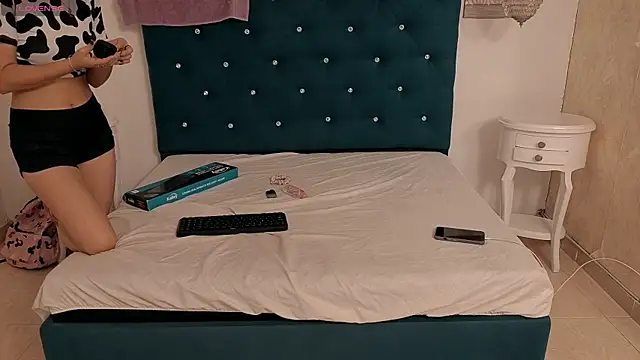 Morgansmithx online show from April 23, 1:35 pm