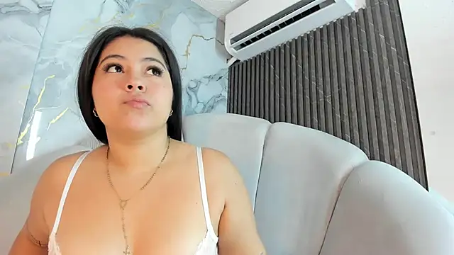 dulcemia25 online show from April 14, 4:45 am