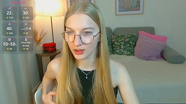 EvaEvis online show from April 14, 9:20 am