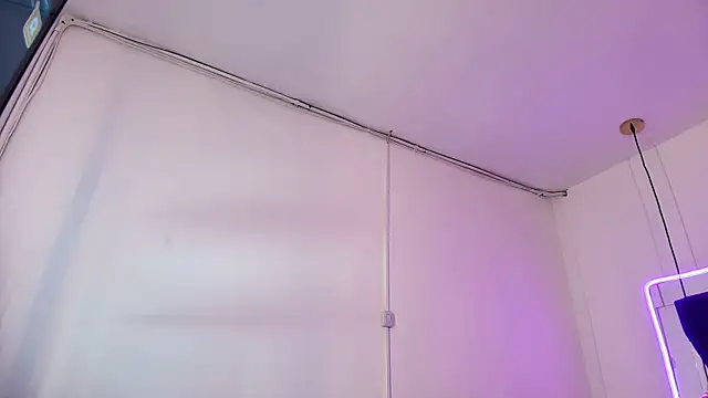 scarlett turner  online show from April 10, 1:28 pm