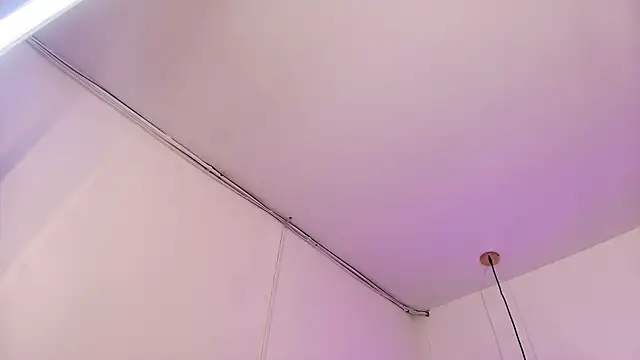 scarlett turner  online show from April 11, 1:04 pm