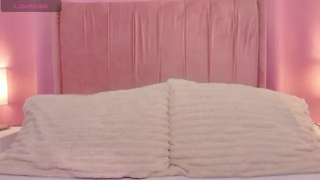 MoollyLove online show from April 17, 12:07 pm