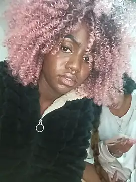 BelleKaty  online show from April 17, 1:08 am