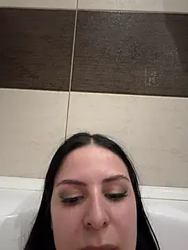 EvaSmeet online show from April 15, 7:58 pm