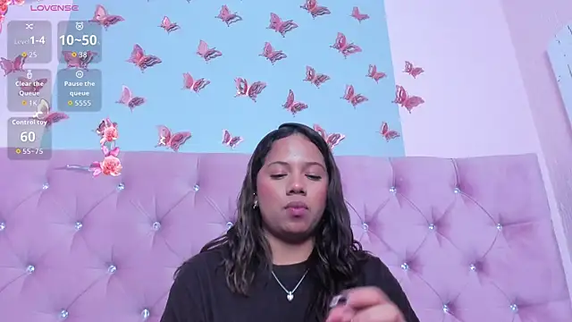 ZaraBlazze  online show from April 17, 2:57 am