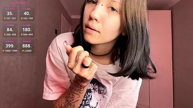 AmeliaMiotii online show from April 9, 10:20 am