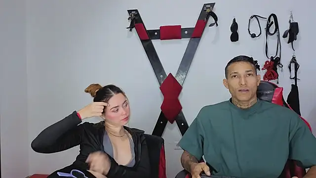 Hana and Zeta2026 online show from April 18, 1:02 pm