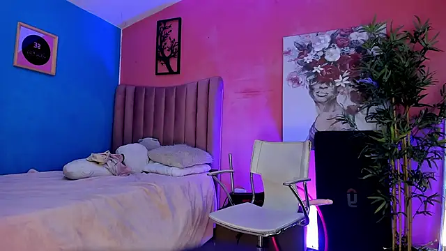 LexyNova  online show from April 18, 7:58 pm