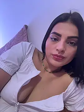 JessieAdams   online show from April 17, 9:50 pm