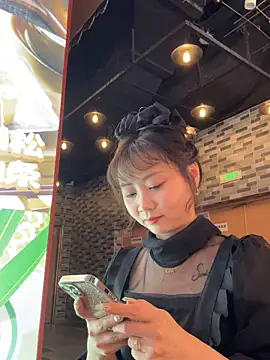 Huihui 518 online show from April 9, 6:19 am