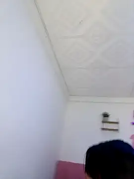 Kim roussee online show from April 17, 5:42 am