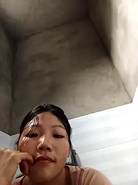 -Quyny- online show from April 15, 6:36 am